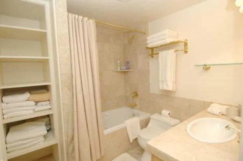 Le Clairvaux Condos-1